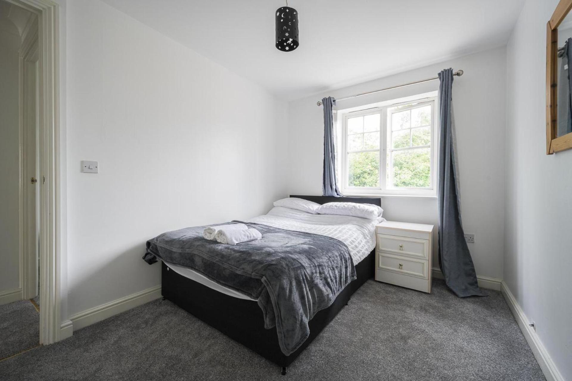 House-Sleeps7-Parking-Garden-Sportschannels 메이드스톤 외부 사진